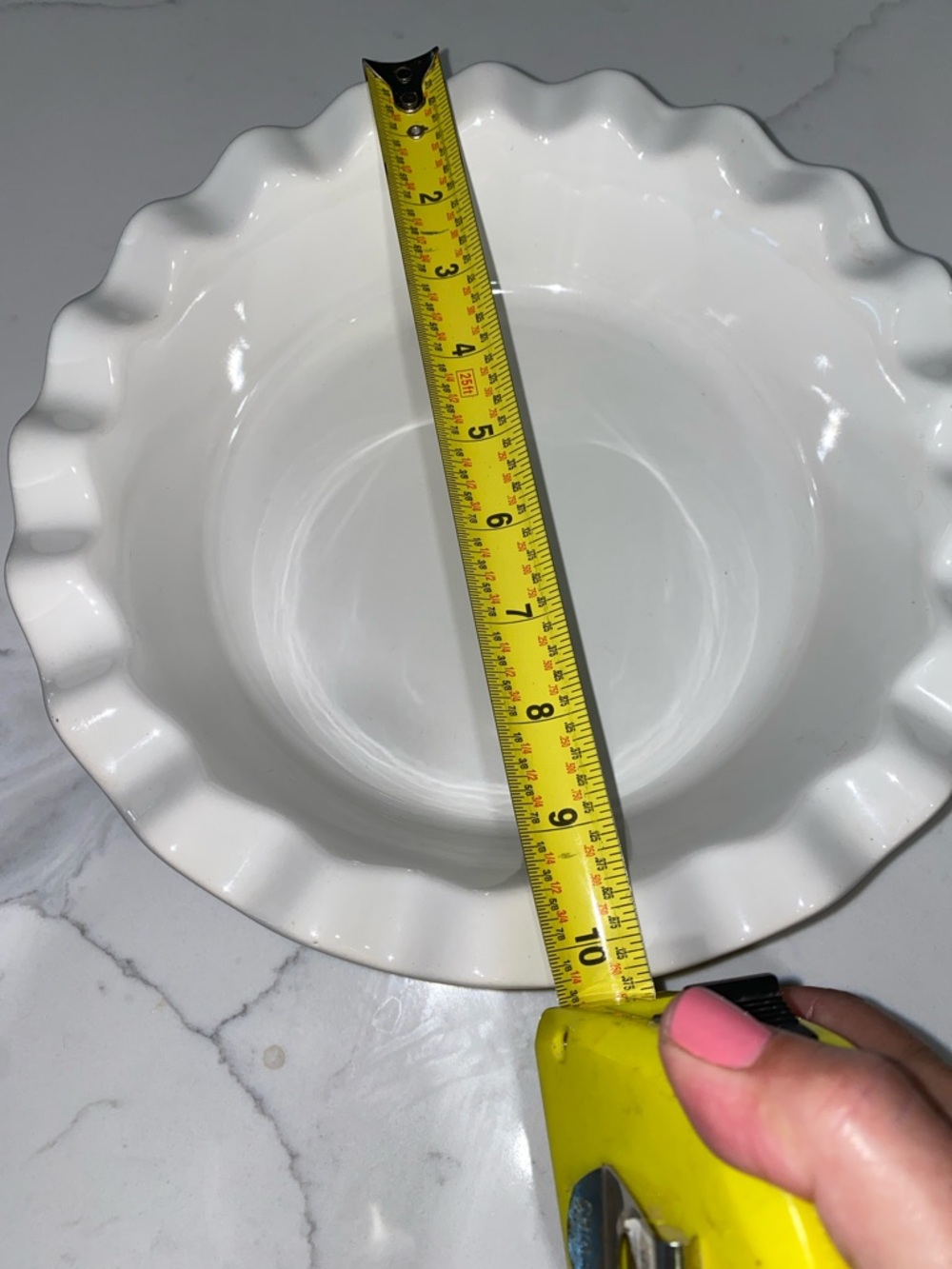 White Ceramic Ruffled Pie Dish - Classic Bakeware - Picture 3 of 5